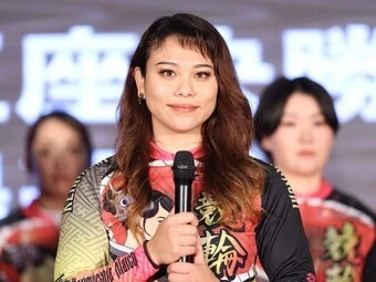 太田りゆ photo by Takahashi Manabu 記事>>