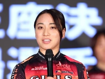 久米詩 photo by Takahashi Manabu 記事>>