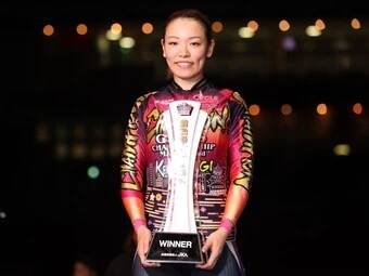 佐藤水菜 photo by Takahashi Manabu 記事>>