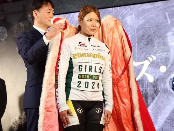 石井寛子 photo by Takahashi Manabu 記事>>