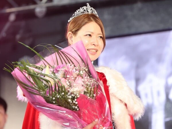 石井寛子 photo by Takahashi Manabu 記事>>