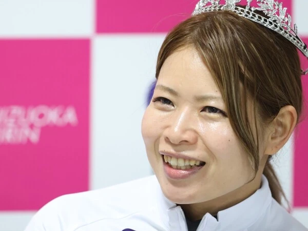 石井寛子 photo by Takahashi Manabu 記事>>