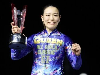 佐藤水菜 photo by Takahashi Manabu 記事>>