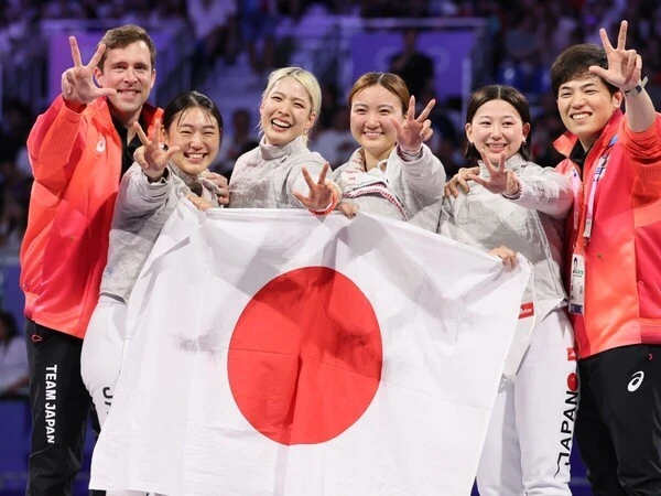 尾﨑世梨(右から3人目) photo by JMPA 記事前編>> 記事後編>>