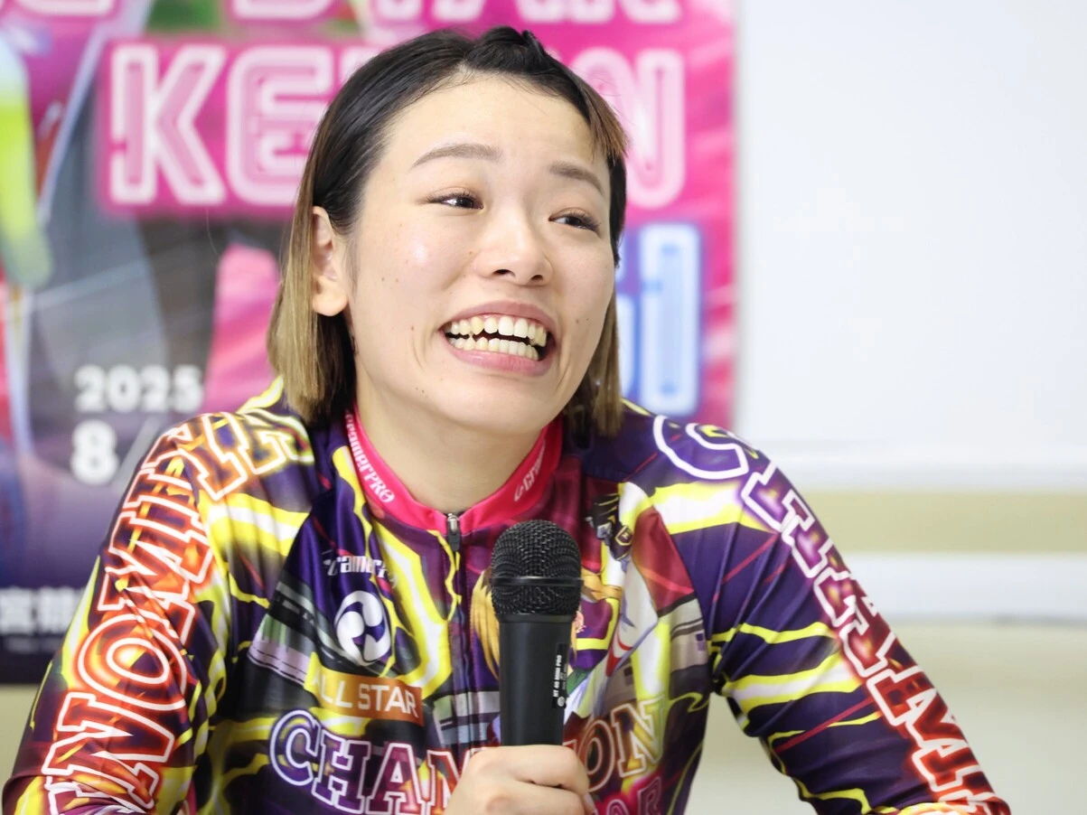 佐藤水菜 photo by Takahashi Manabu 記事>>