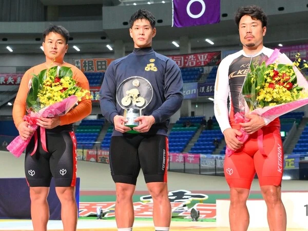 左から松本貴治、嘉永泰斗、古性優作 photo by Kishiku Torao 記事>>