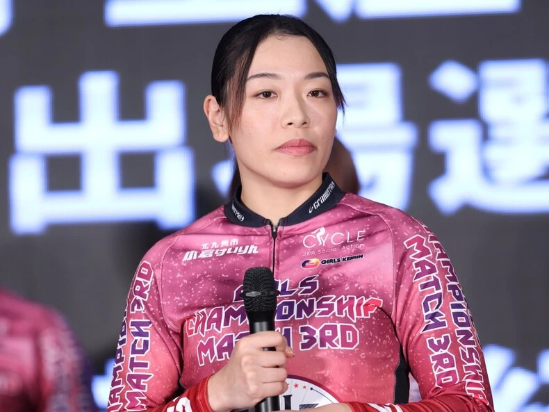 佐藤水菜 photo by Takahashi Manabu 記事>>