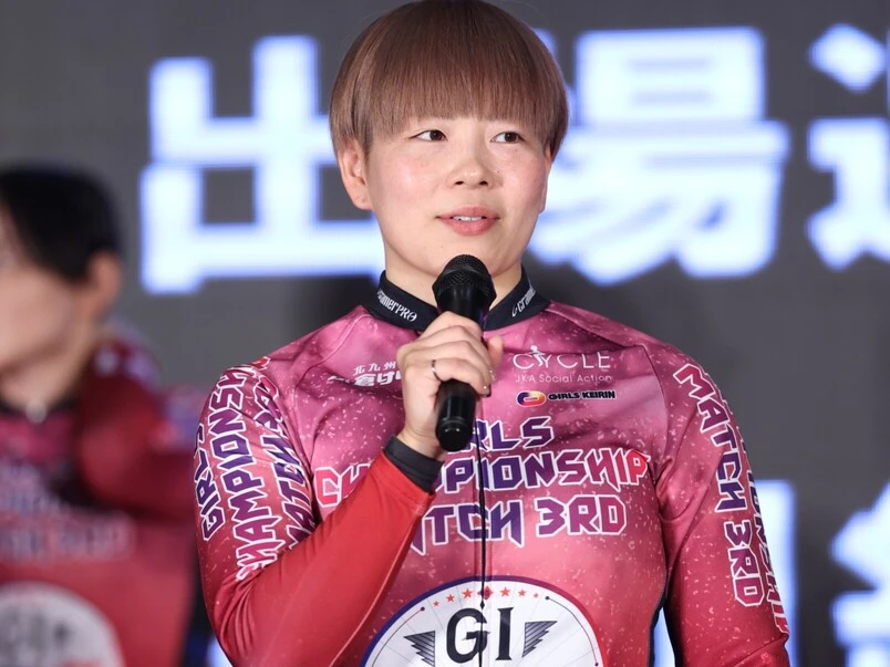 梅川風子 photo by Takahashi Manabu 記事>>