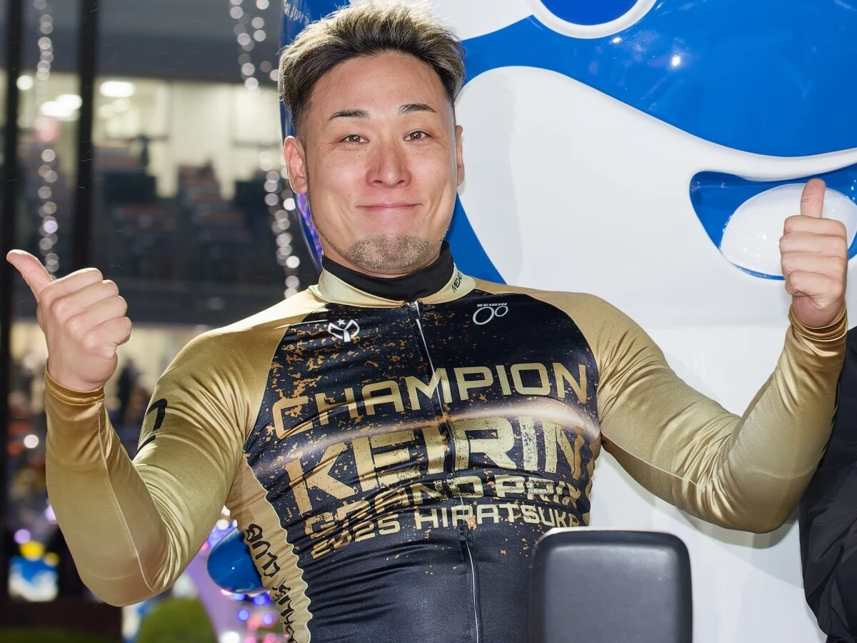 郡司浩平 photo by Takahashi Manabu 記事>>