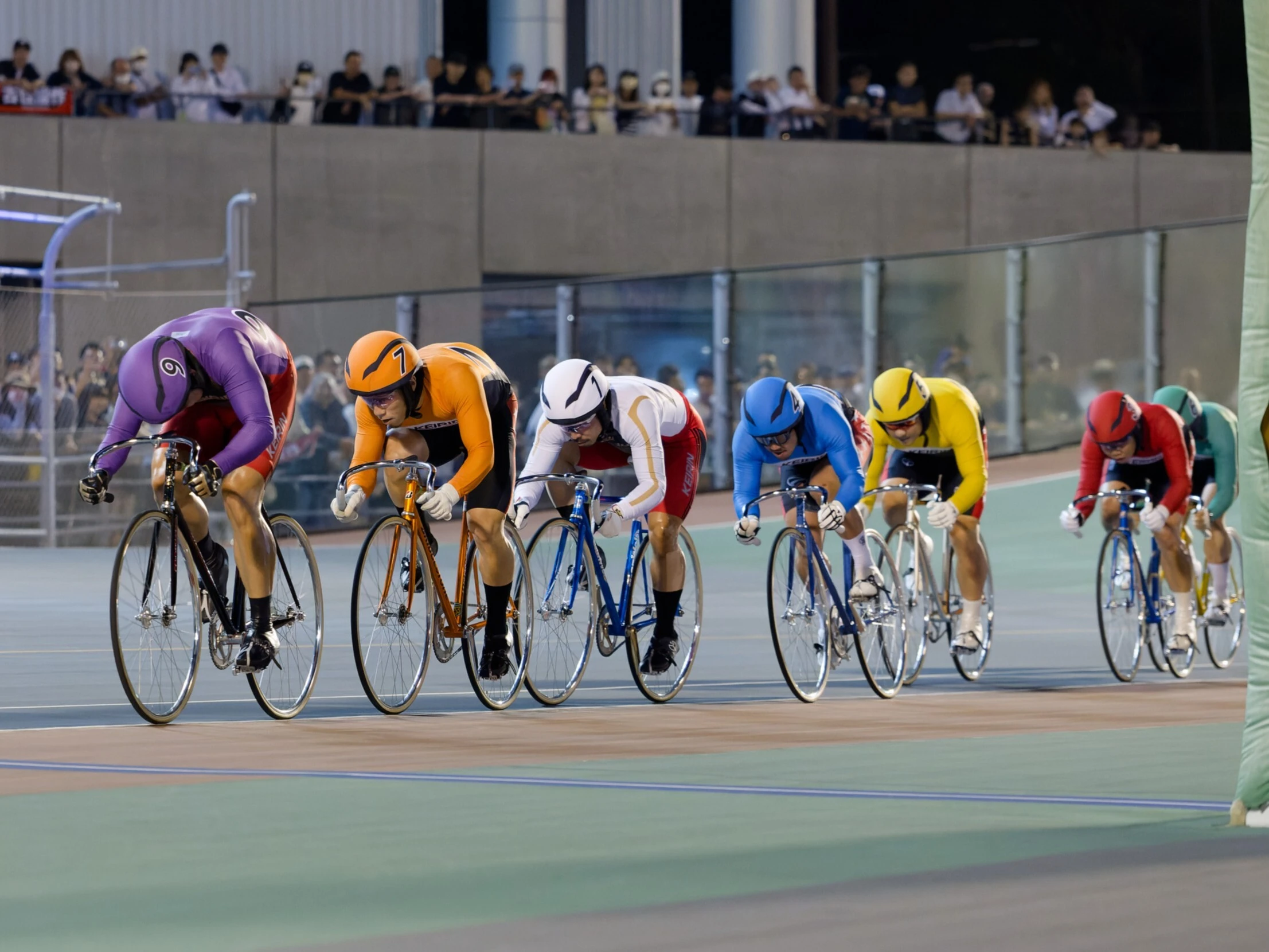 近畿勢が先頭集団を形成し最終周回へ　photo by Takahashi Manabu　記事＞＞