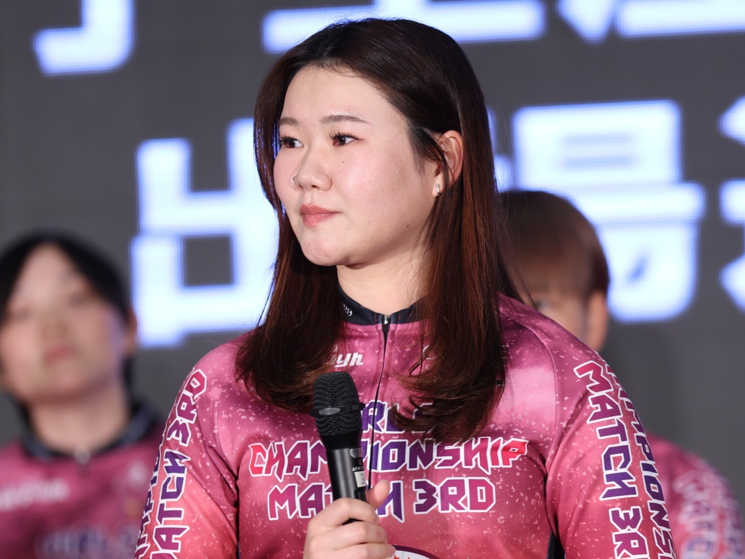 坂口楓華　photo by Takahashi Manabu　記事＞＞