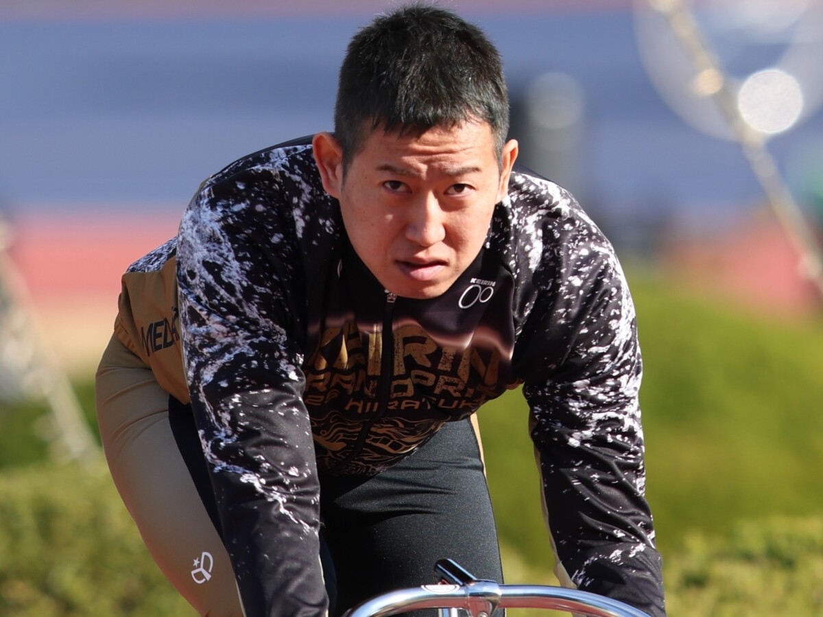 脇本雄太　photo by Takahashi Manabu　記事＞＞