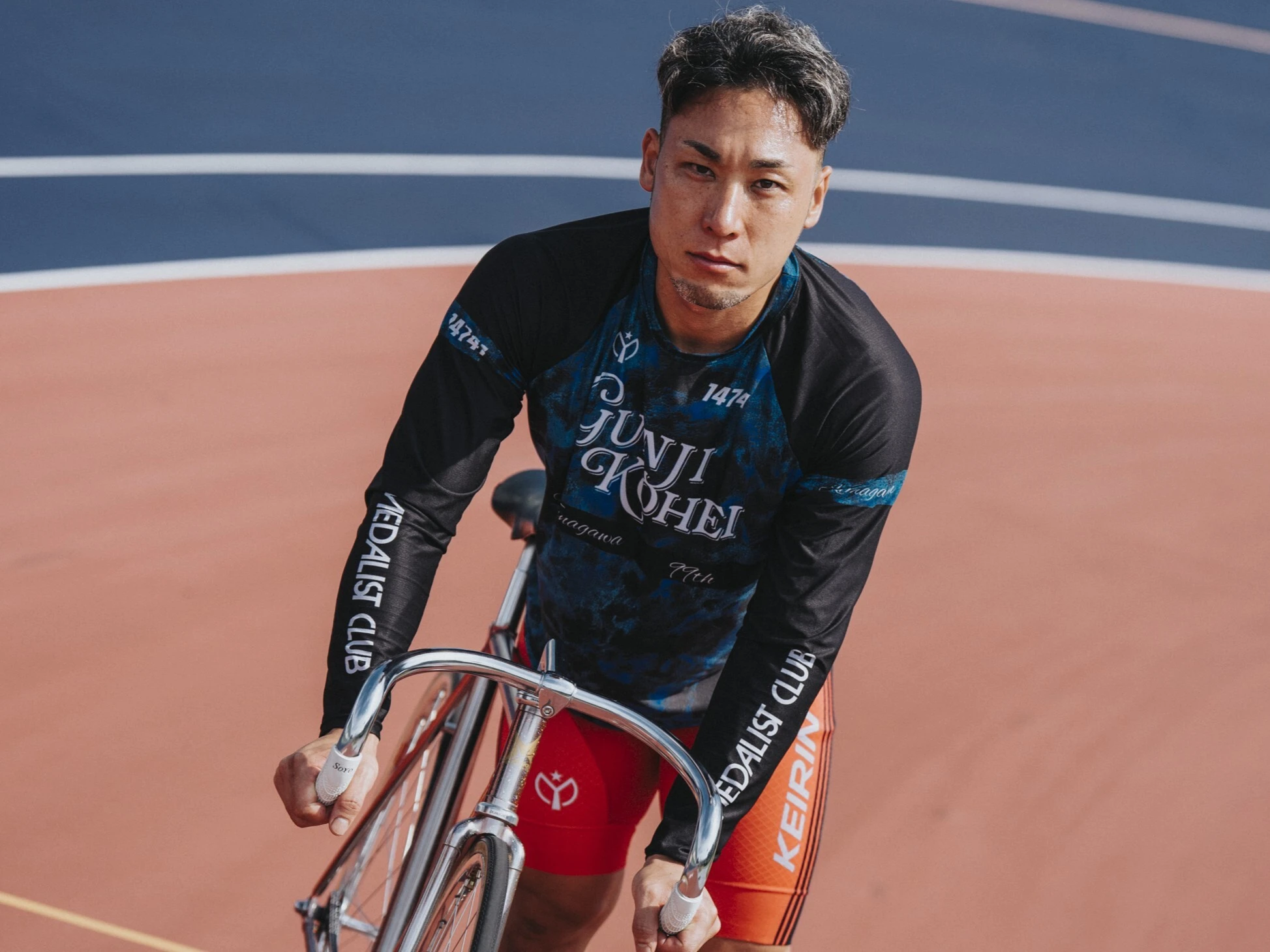 郡司浩平　photo by Gunki Hiroshi　記事＞＞