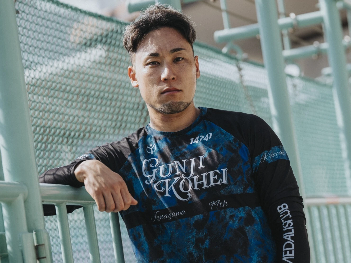 郡司浩平　photo by Gunki Hiroshi　記事＞＞