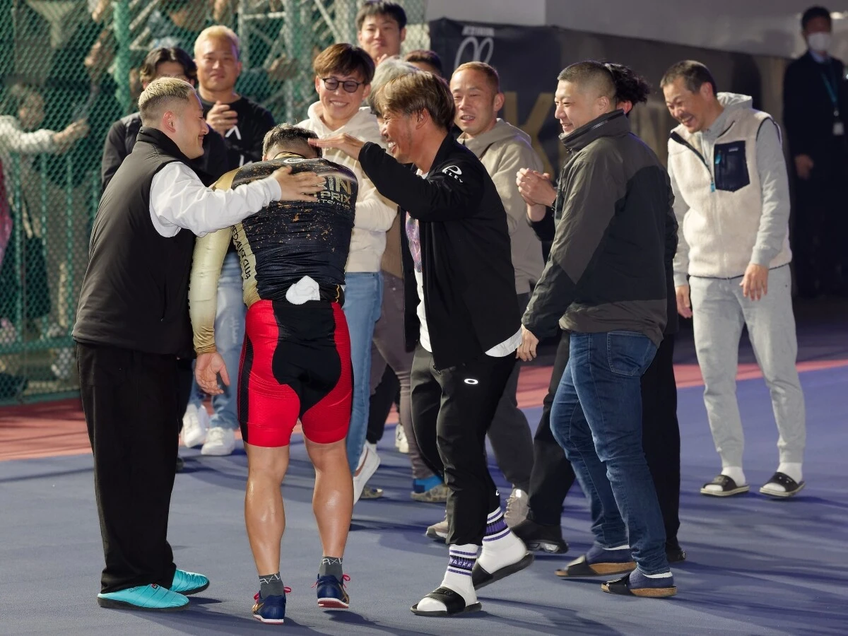 郡司浩平 photo by Takahashi Manabu 記事>>