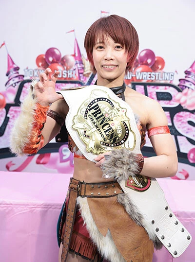 中島翔子 レギュラーカード BBM 2023 女子プロレスの通販 by