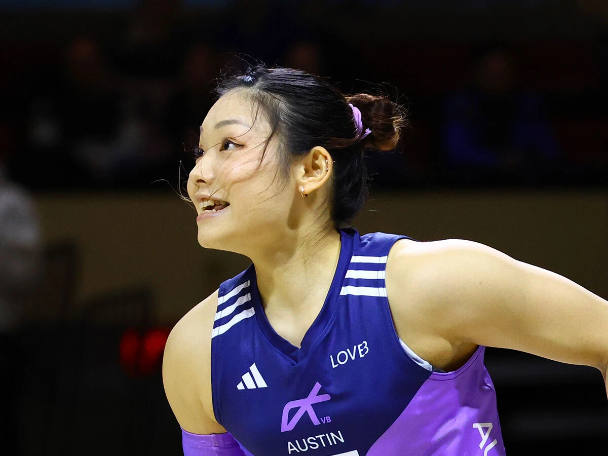 井上和久油彩画 自転車と少女 女子バレー】リベロの井上琴絵がサーブやバックアタックでも活躍 米
