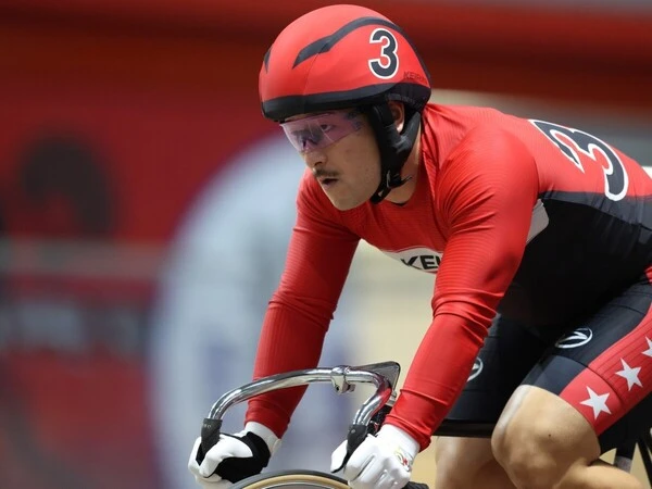 松井宏佑 photo by Manabu Takahashi 記事>>