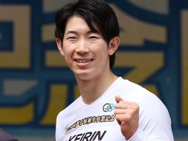 沢田桂太郎 photo by Manabu Takahashi 記事>>