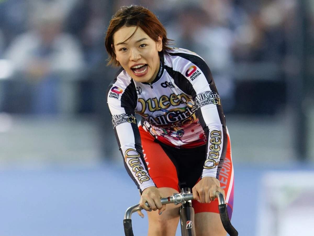 佐藤水菜　photo by Manabu Takahashi　記事＞＞