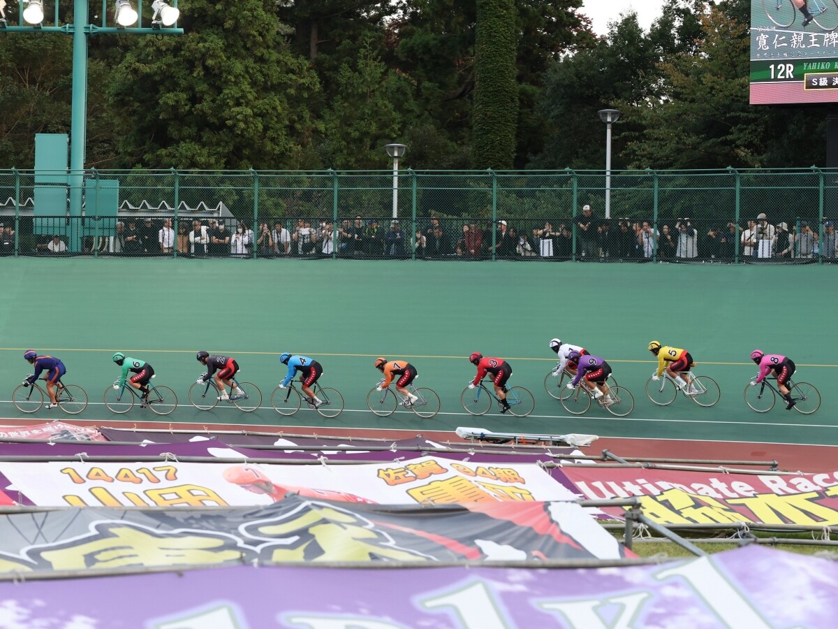 決勝 序盤　photo by Manabu Takahashi　記事＞＞