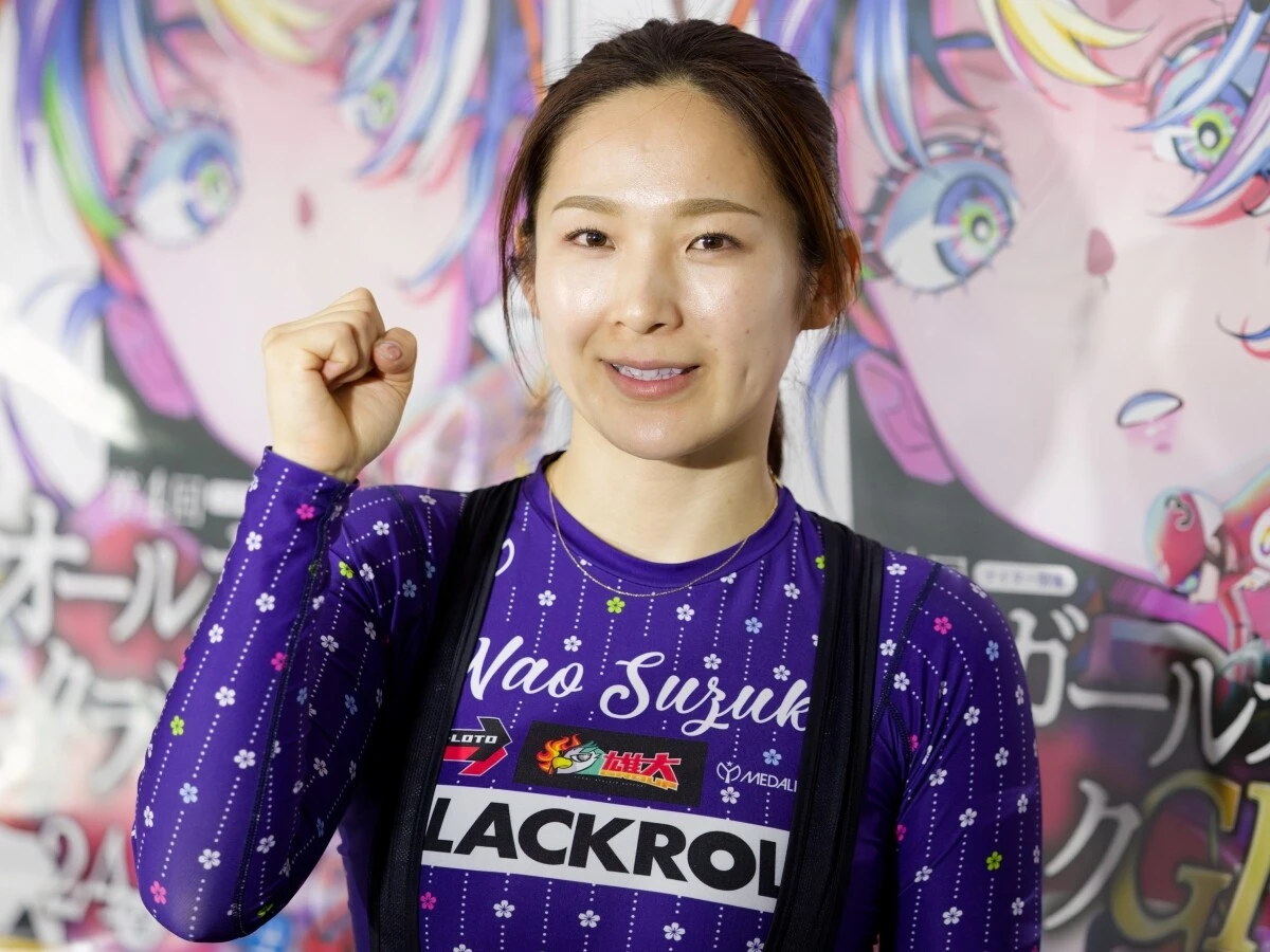 鈴木奈央　photo by Manabu Takahashi　記事＞＞