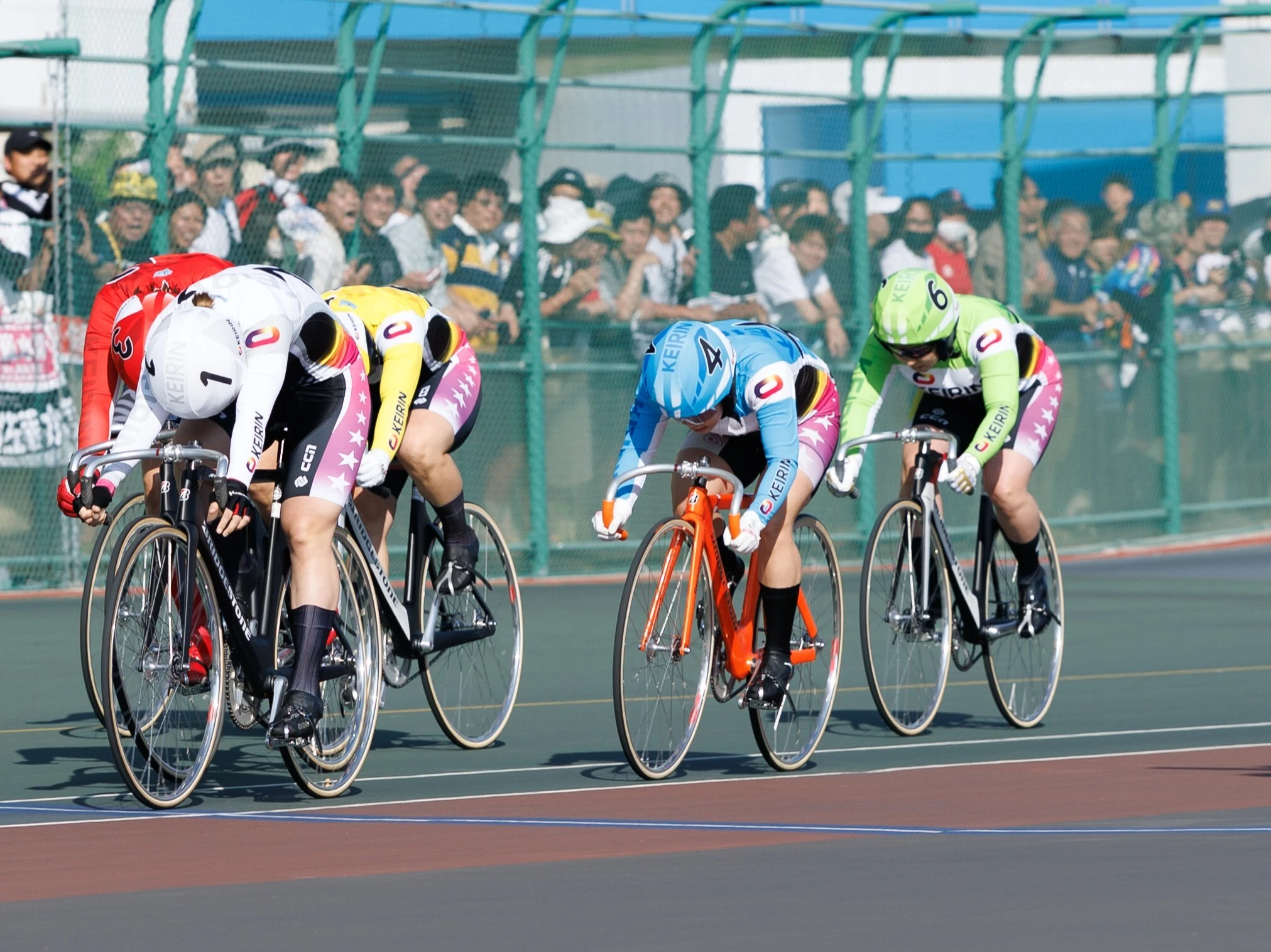 昨年のパールカップ　竹野百香（青・４番車）　photo by Photoraid　記事＞＞