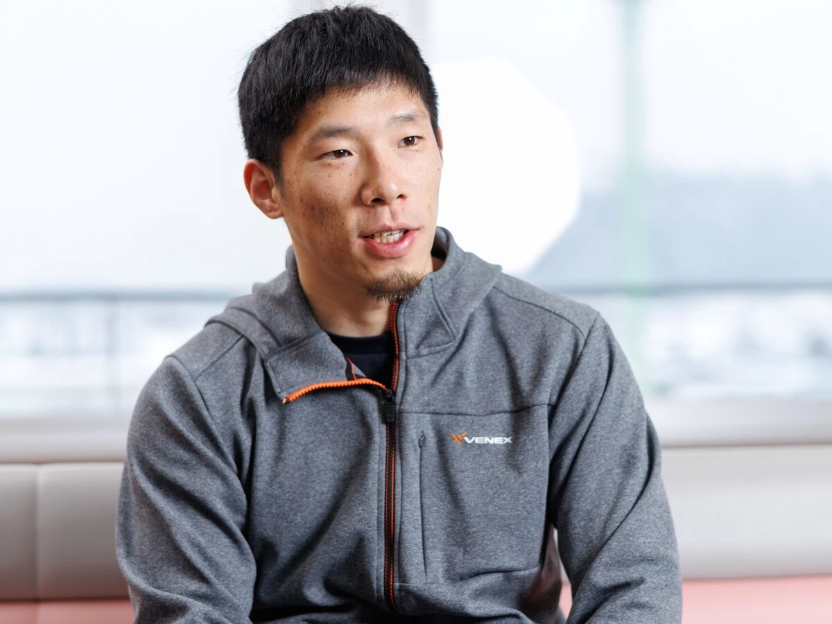 寺崎浩平　photo by Photoraid　記事＞＞