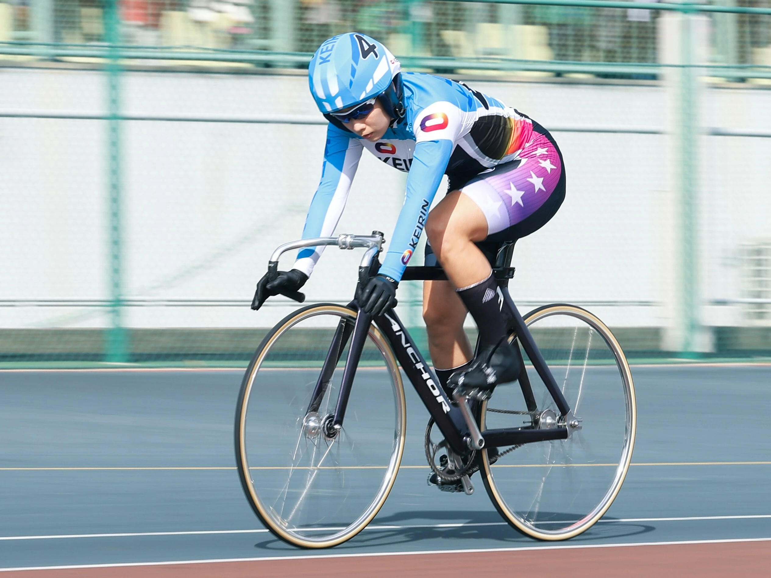 吉川美穂 photo by Photoraid 記事>>