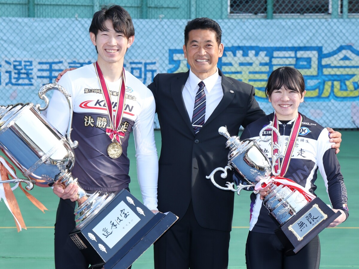 左から沢田桂太郎、神山雄一郎所長、川上いちご　photo by Manabu Takahashi　記事＞＞