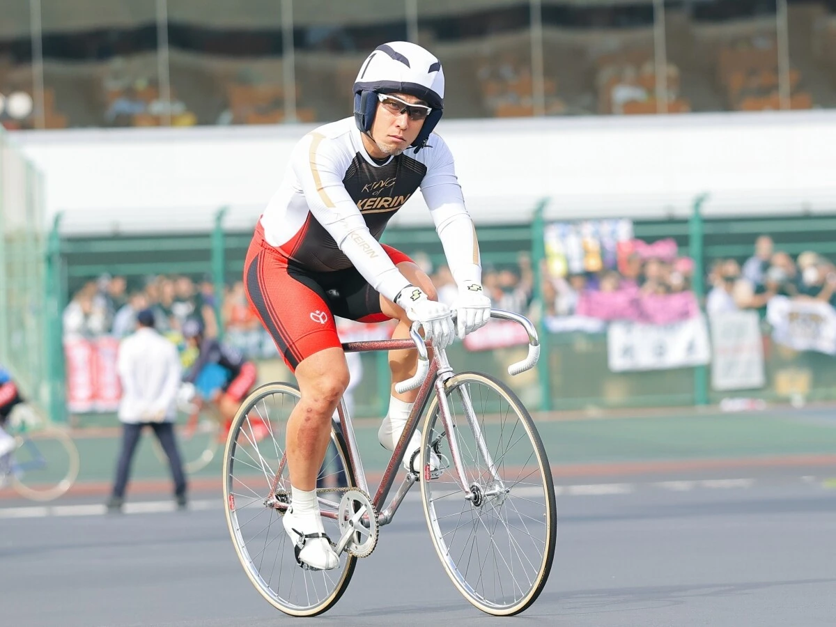 郡司浩平 photo by Photoraid 記事>>