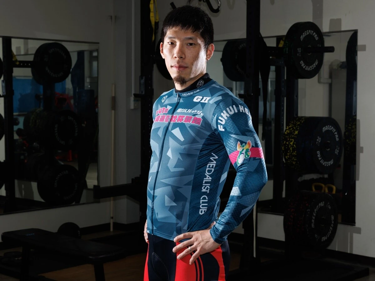 寺崎浩平　photo by Photoraid　記事＞＞