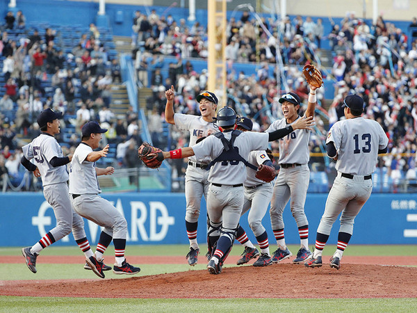 東京六大学野球秋季リーグで優勝した慶應大学野球部