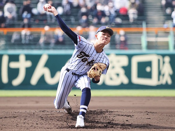 センバツでは2試合に先発した東海大菅生の２年生投手・鈴木泰成