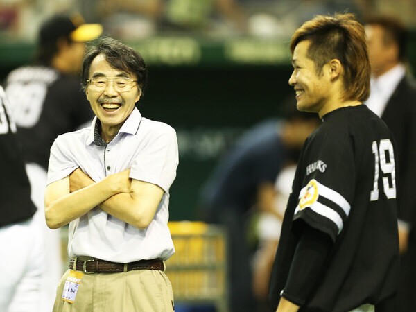 多くのプロ野球選手に影響を与えた水島新司氏（写真左）
