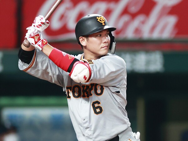 ５月11日のDeNA戦で、王貞治氏を抜き球団新記録の423二塁打を放った坂本勇人
