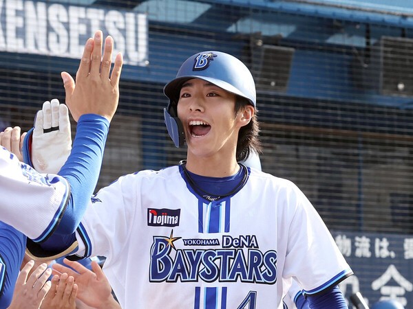 開幕から２試合連続本塁打を放ったDeNAドラ１の度会隆輝　photo by Sankei Visual
