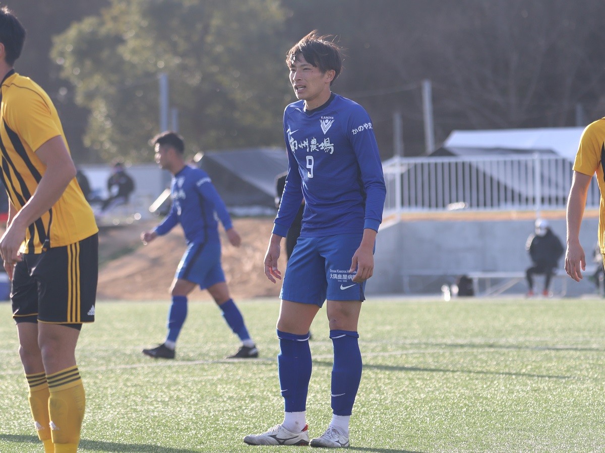 すでに湘南でデビューを果たしている、期待のFW根本凌photo by Morita Masayoshi記事を読む＞サッカー界の「ドラ１」級選手たち。来季プロ入りする彼らの実績・特徴は？