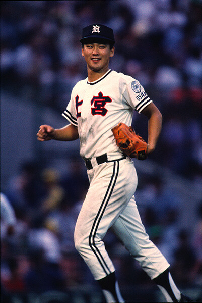 元木大介・上宮（大阪）歴代2位タイとなる甲子園通算6本塁打を記録。プロの世界では”クセ者”として存在感を発揮した。高校野球記事一覧へphoto by Okazawa Katsuro、Ohtomo Yoshiyuki