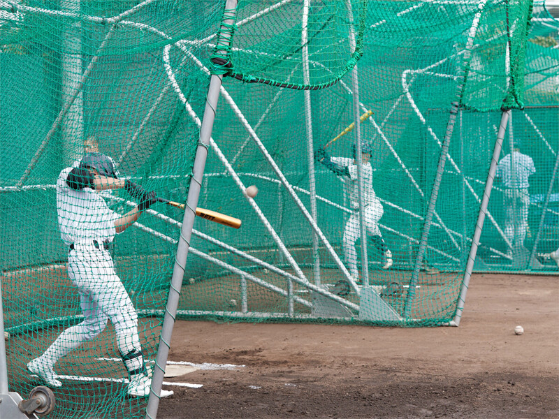 ２年以下の選手は新基準バットも練習に取り入れている高校野球は新基準の金属バット導入でバッティングがどう変わるのか　試打した帝京高校の部員は「音に惑わされる感じがします」＞＞　　photo by Murakami Shogo